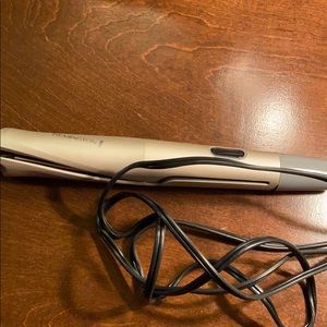 EUC Curved Barrel Flat Iron (Tyme Iron Dupe!)